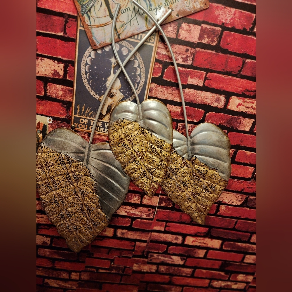 Leaves wall decor